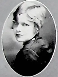 Photo of Esther Hill