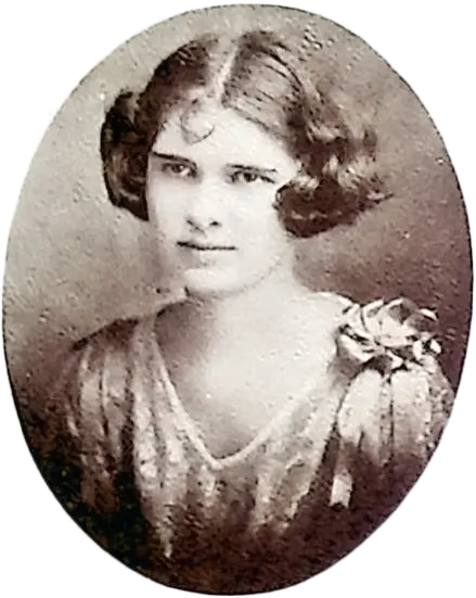 Photo of Julia Mignon Plotner