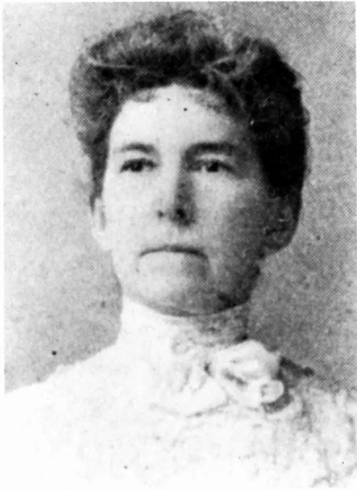 Photo of Mrs. Roberta Kennon Borden